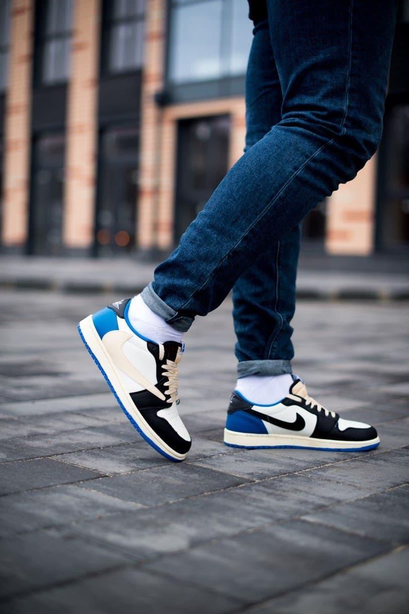 Баскетбольные кроссовки Air Jordan 1 Low Travis Scott x Fragment 5944 фото