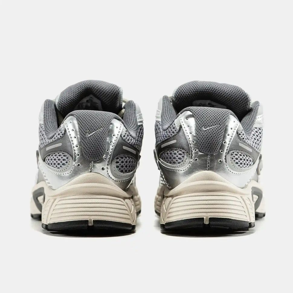 Nike V5 RNR Silver Grey
