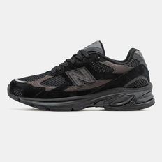 New Balance 2010 Black Brown Reflective