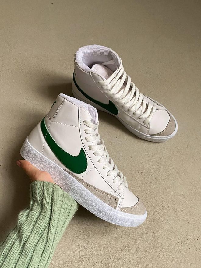 nike green swoosh