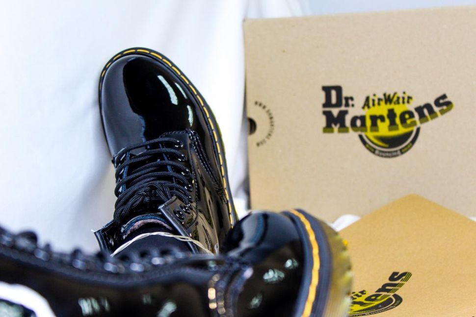 Черевики Dr. Martens 1460 Black Gloss Logo 6131 фото