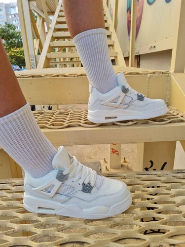 Баскетбольные кроссовки Nike Air Jordan Retro 4 White Cement v2 2199 фото