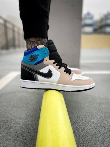 Купити Nike Air Jordan Retro 1 High OG 