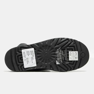 UGG Classic Short Zip Black, 37