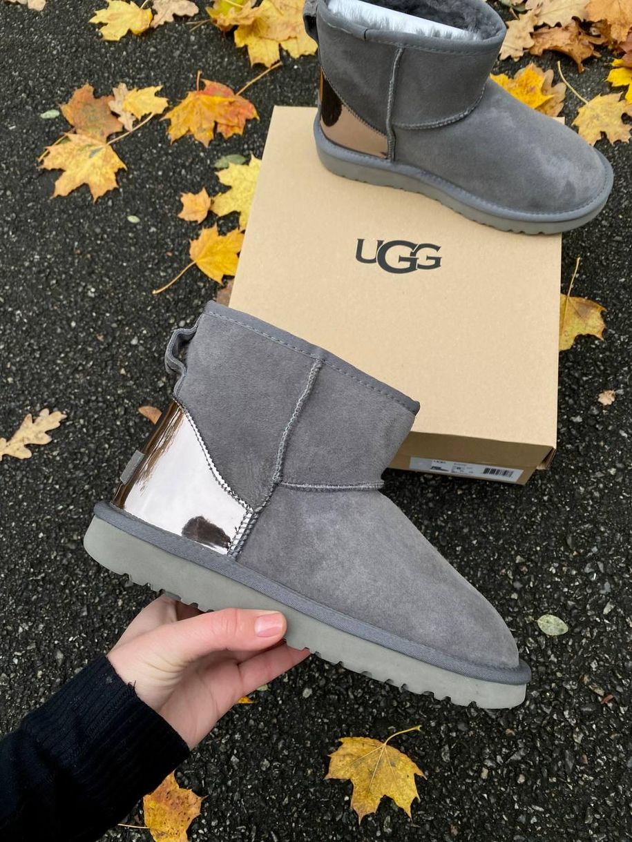 Зимние сапоги UGG Mini Grey Metallic v2 5404 фото