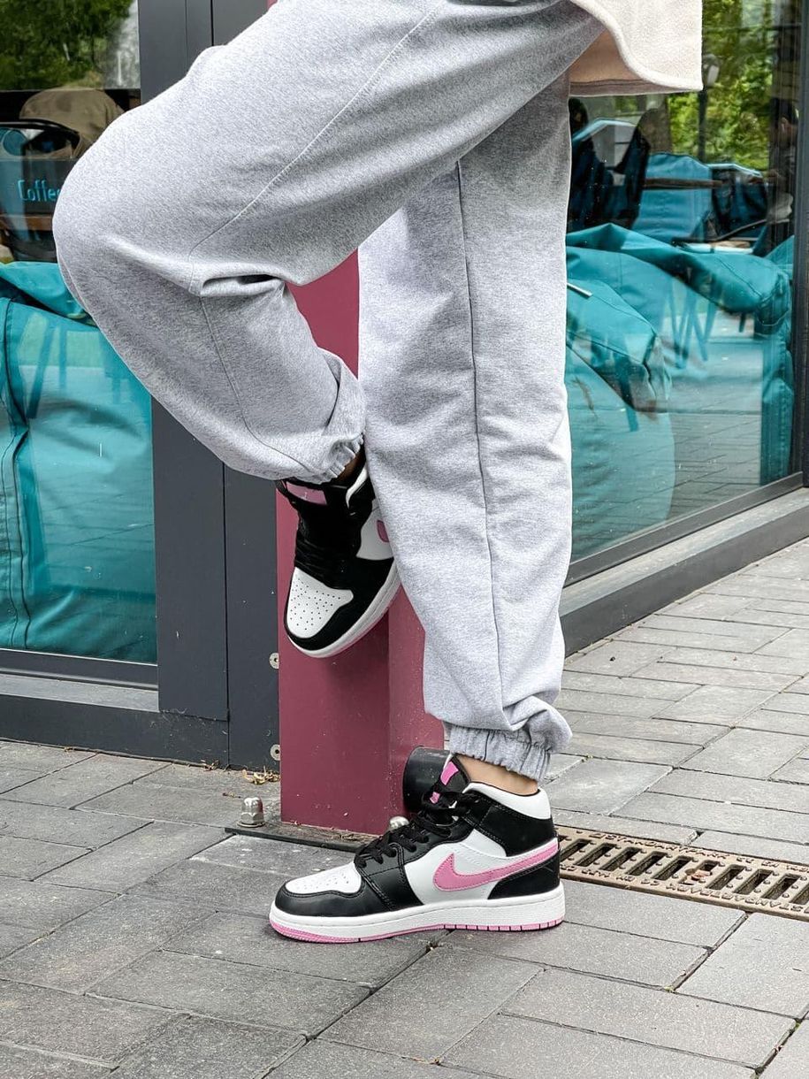 Баскетбольні кросівки Nike Air Jordan 1 Retro Mid White Black Pink 2009 фото
