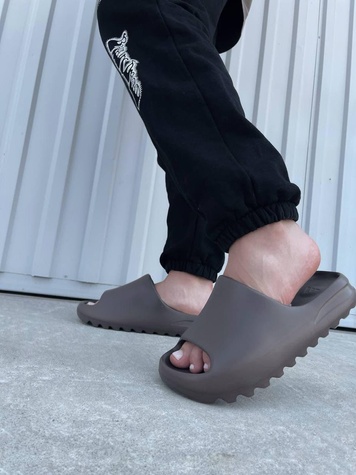 Шльопанці Adidas Yeezy Slide Soot 5645 фото