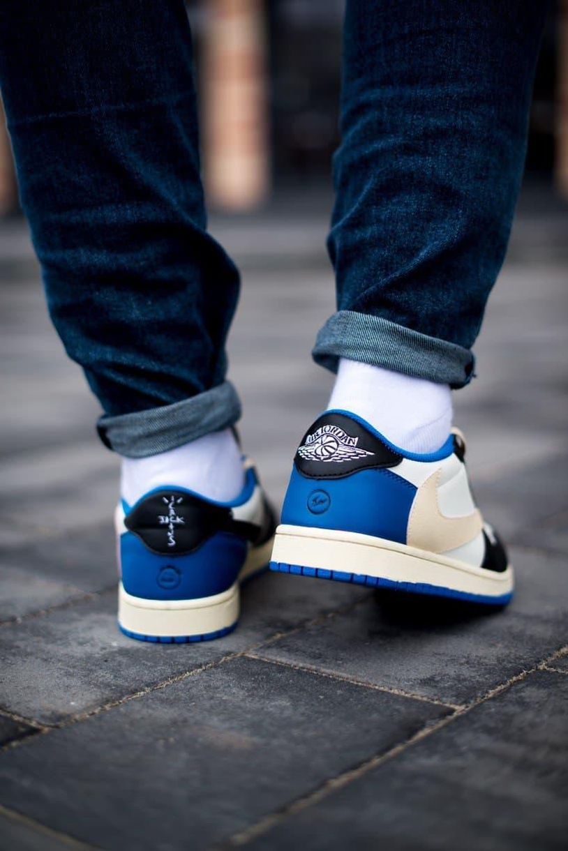 Баскетбольные кроссовки Air Jordan 1 Low Travis Scott x Fragment 5944 фото