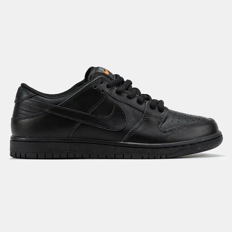 Nike SB Dunk Low Triple Black Leather