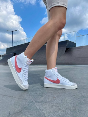 Кроссовки Nike Blazer White «Coral Logo» 977 фото