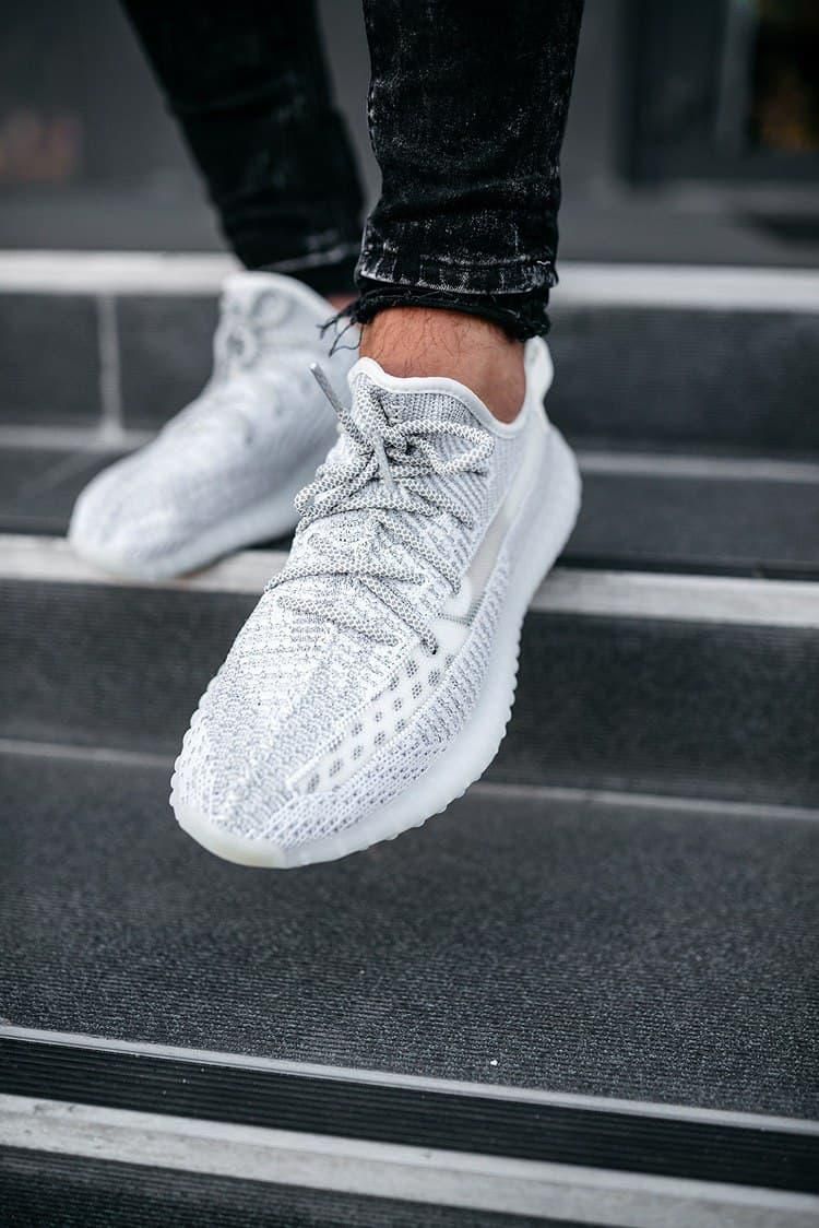 Кросівки Adidas Yeezy Boost 350 V2 Static Full Reflective 3027 фото