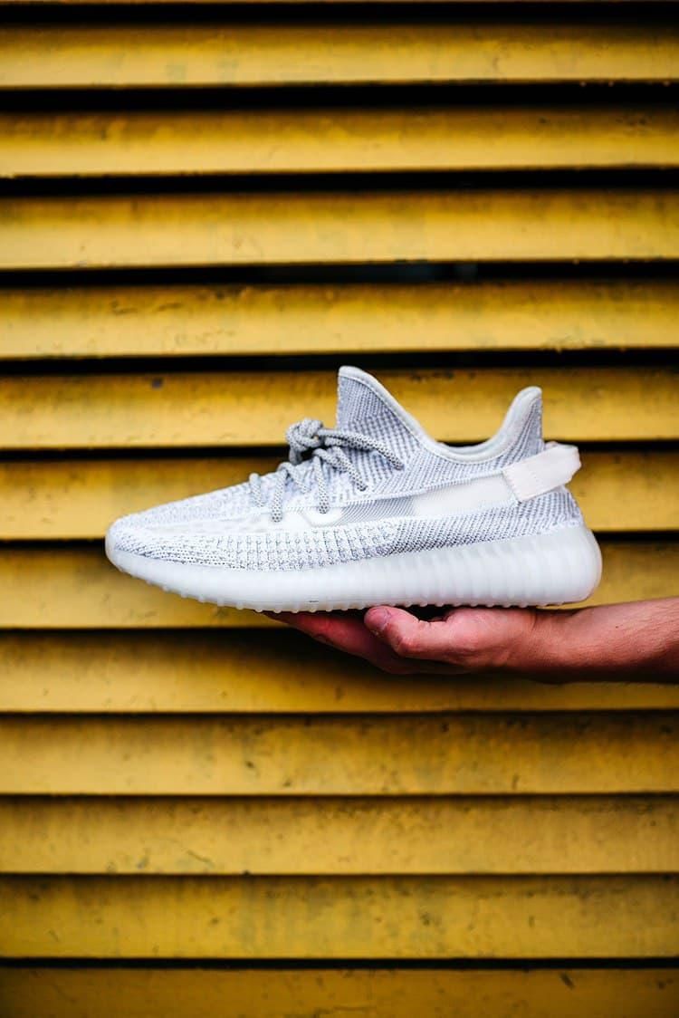 Кросівки Adidas Yeezy Boost 350 V2 Static Full Reflective 3027 фото