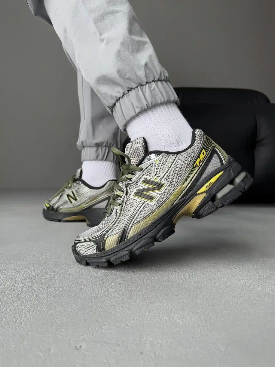 New Balance 740 Grey Black Yellow