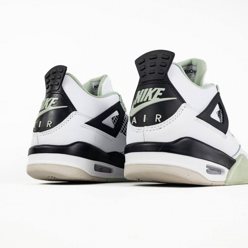 Баскетбольні кросівки Nike Air Jordan 4 Seafoam v2 658 фото