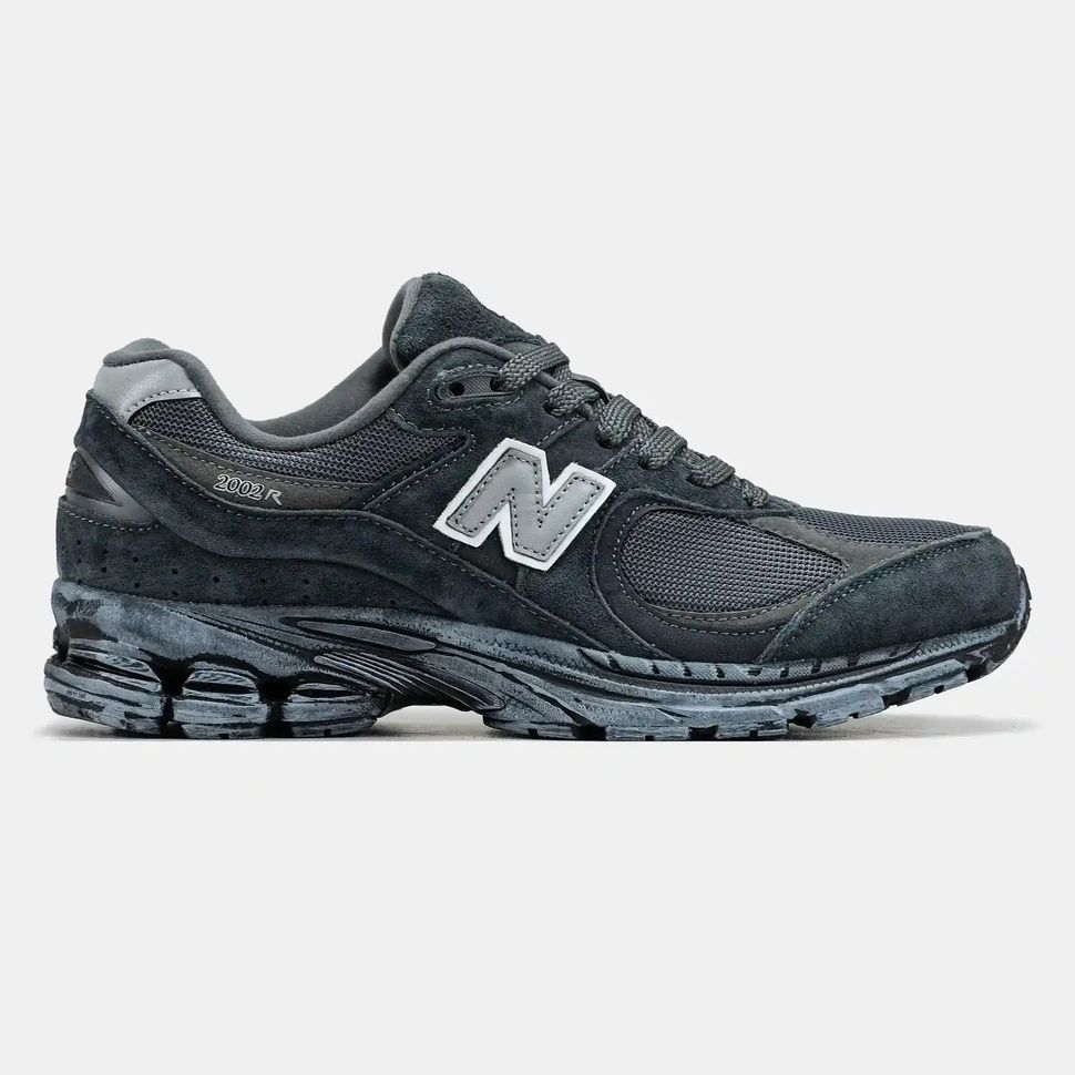 New Balance 2002R Triple Black Reflective