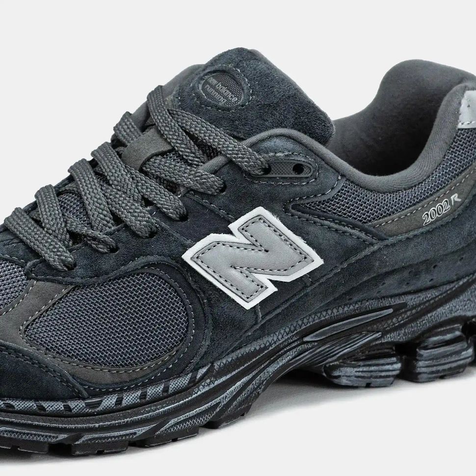 New Balance 2002R Triple Black Reflective