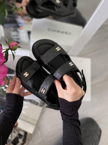 Chanel Sandals Black Leather 5628 фото