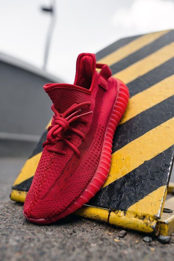 Yeezy boost 2025 350v2 red