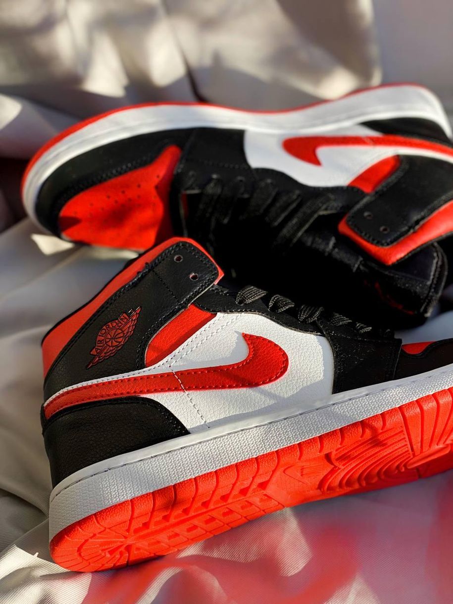 Nike Air Jordan Retro1 Black Red 6383 фото