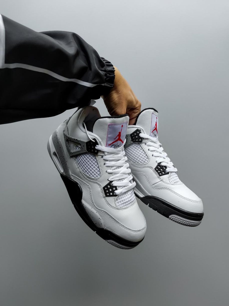 Зимові баскетбольні кросівки Nike Air Jordan 4 Triple White Black Fur 10238 фото
