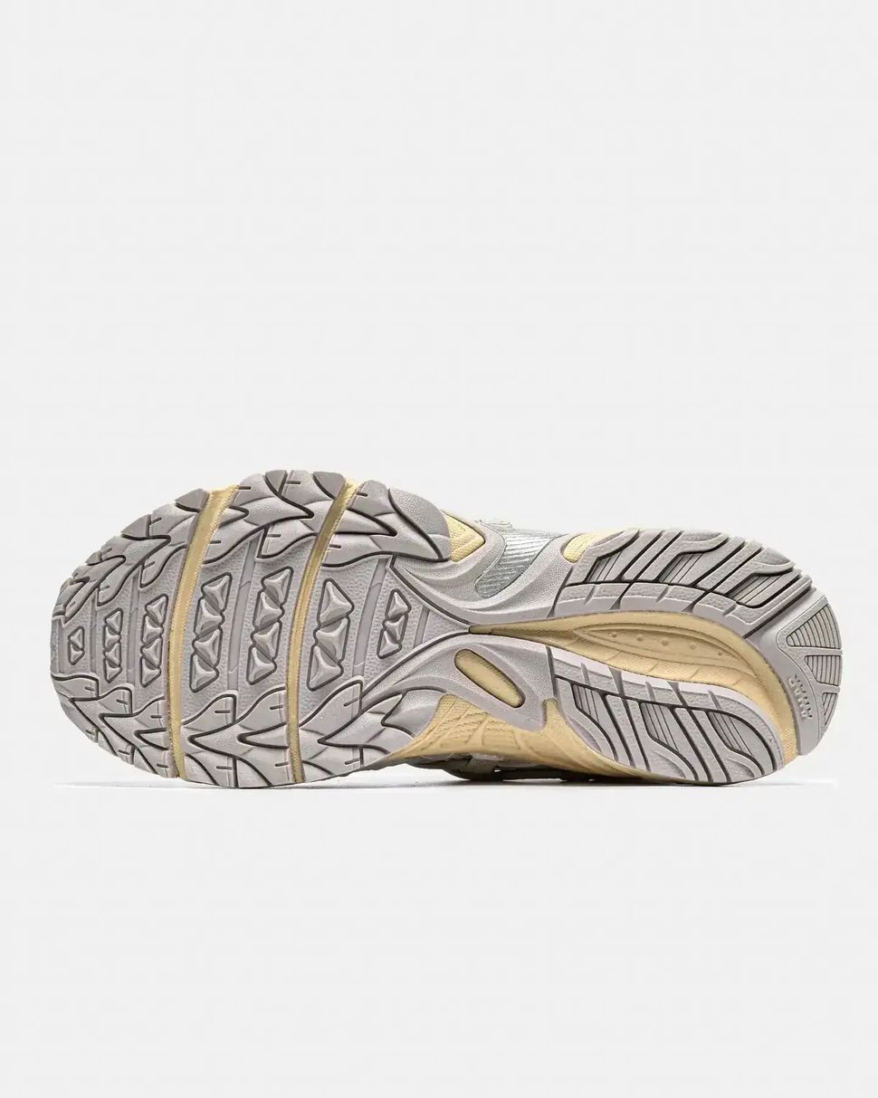 ASICS Gel-Kahana TR V2 White Beige