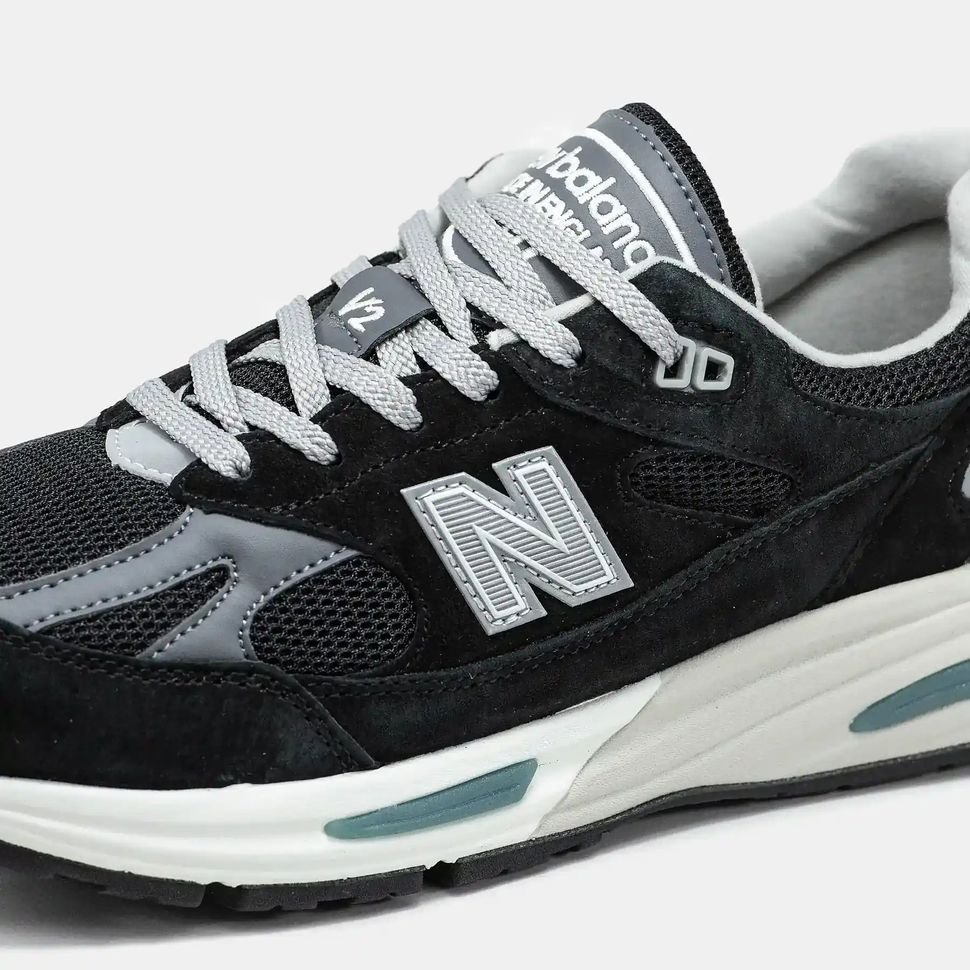 New Balance 991v2 Black Grey
