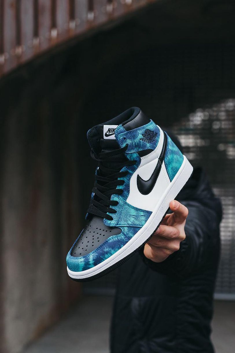 Баскетбольні кросівки Nike Air Jordan 1 Retro High Tie-Dye 2033 фото