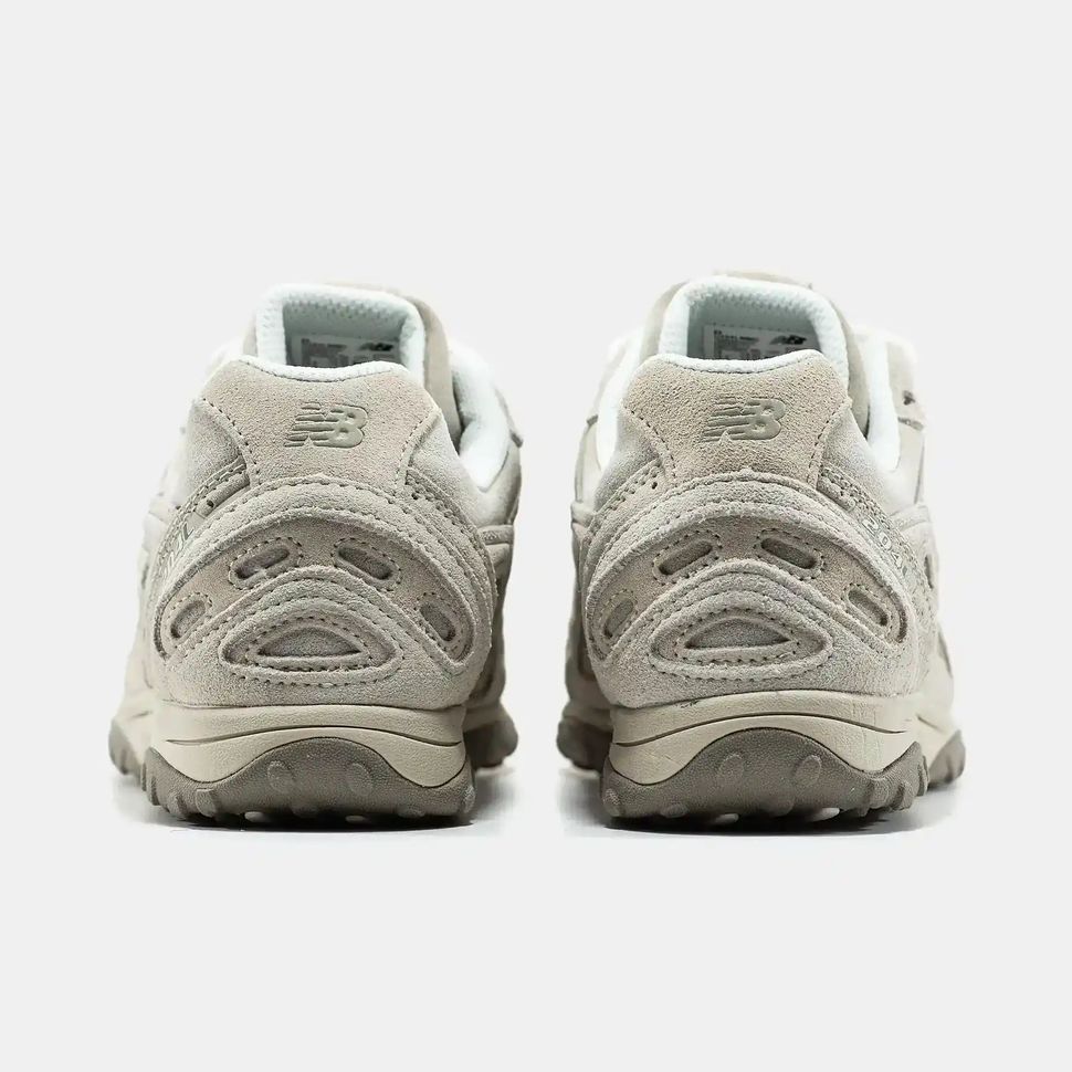 New Balance 204L Sand Suede