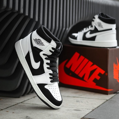 Баскетбольные кроссовки Nike Air Jordan 1 High Black White v2 8850 фото