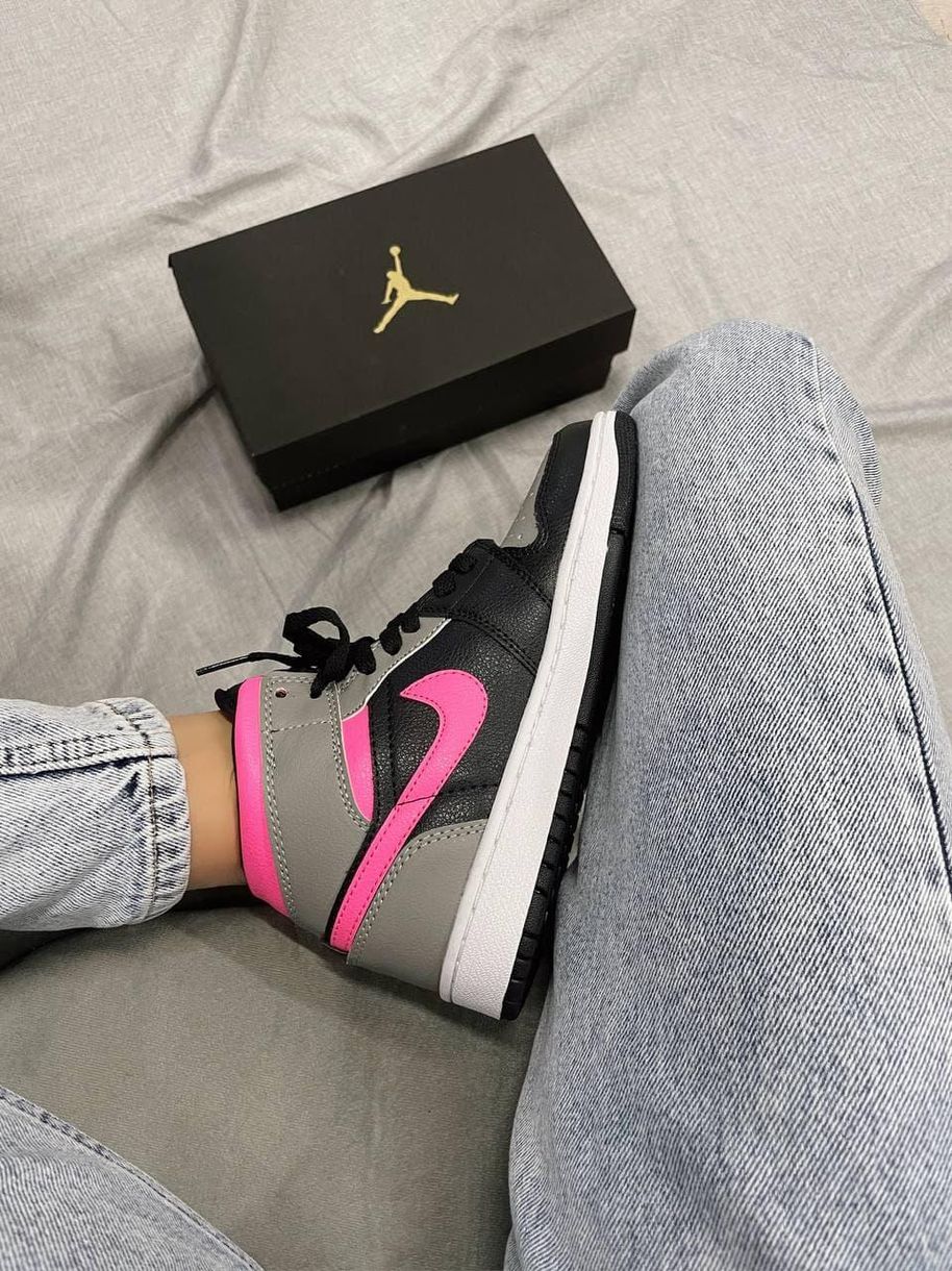 Баскетбольные кроссовки Nike Air Jordan 1 Retro High Black Grey Pink 2006 фото