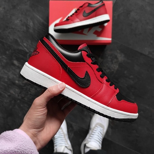 Баскетбольные кроссовки Nike Air Jordan Low Red Black Logo 8143 фото