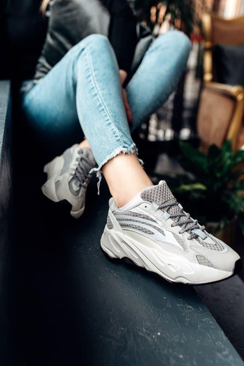 Кроссовки Adidas Yeezy Boost 700 V2 Static 3162 фото