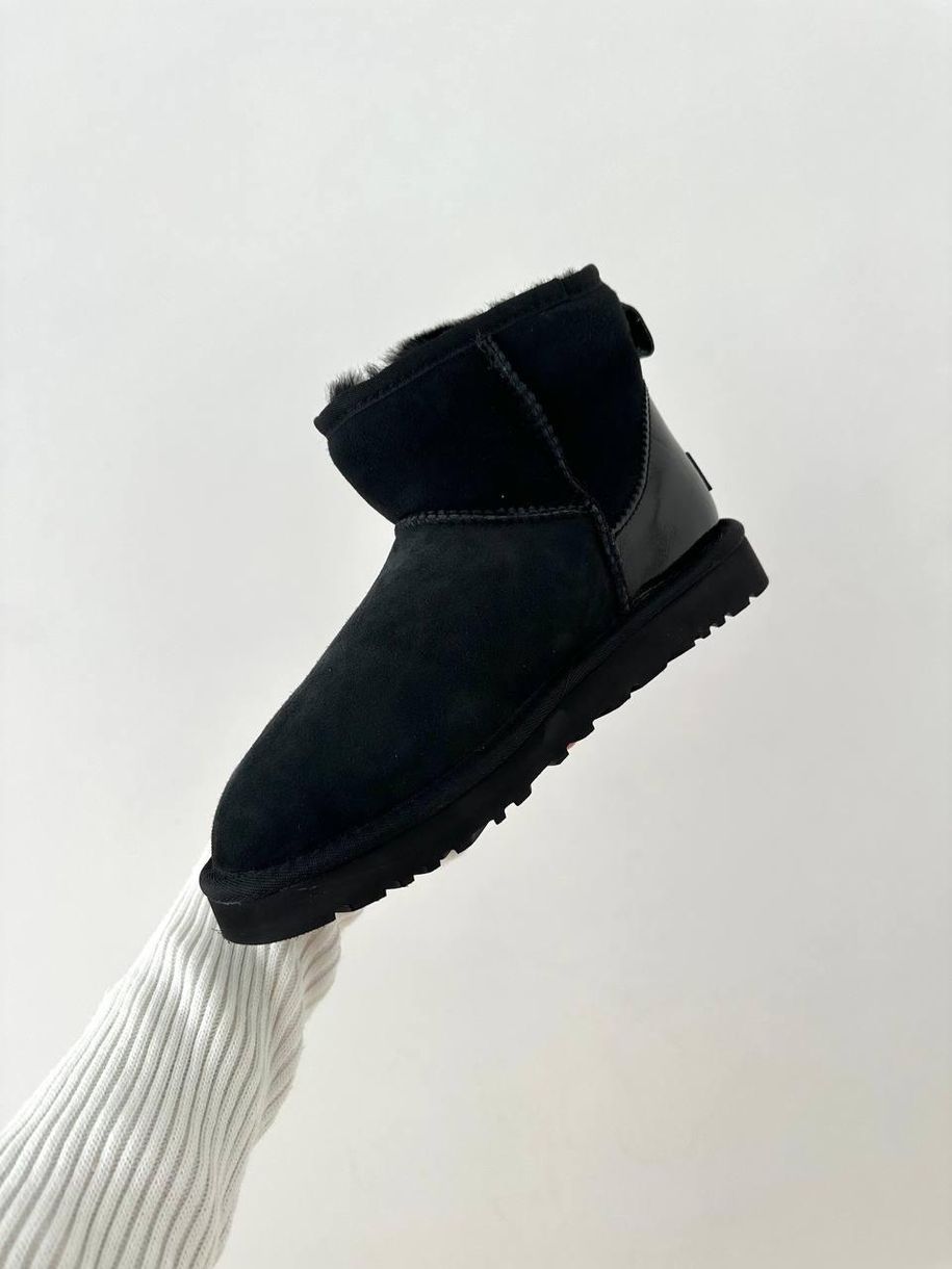 Зимові чоботи Ugg Classic Mini Black LACQUER