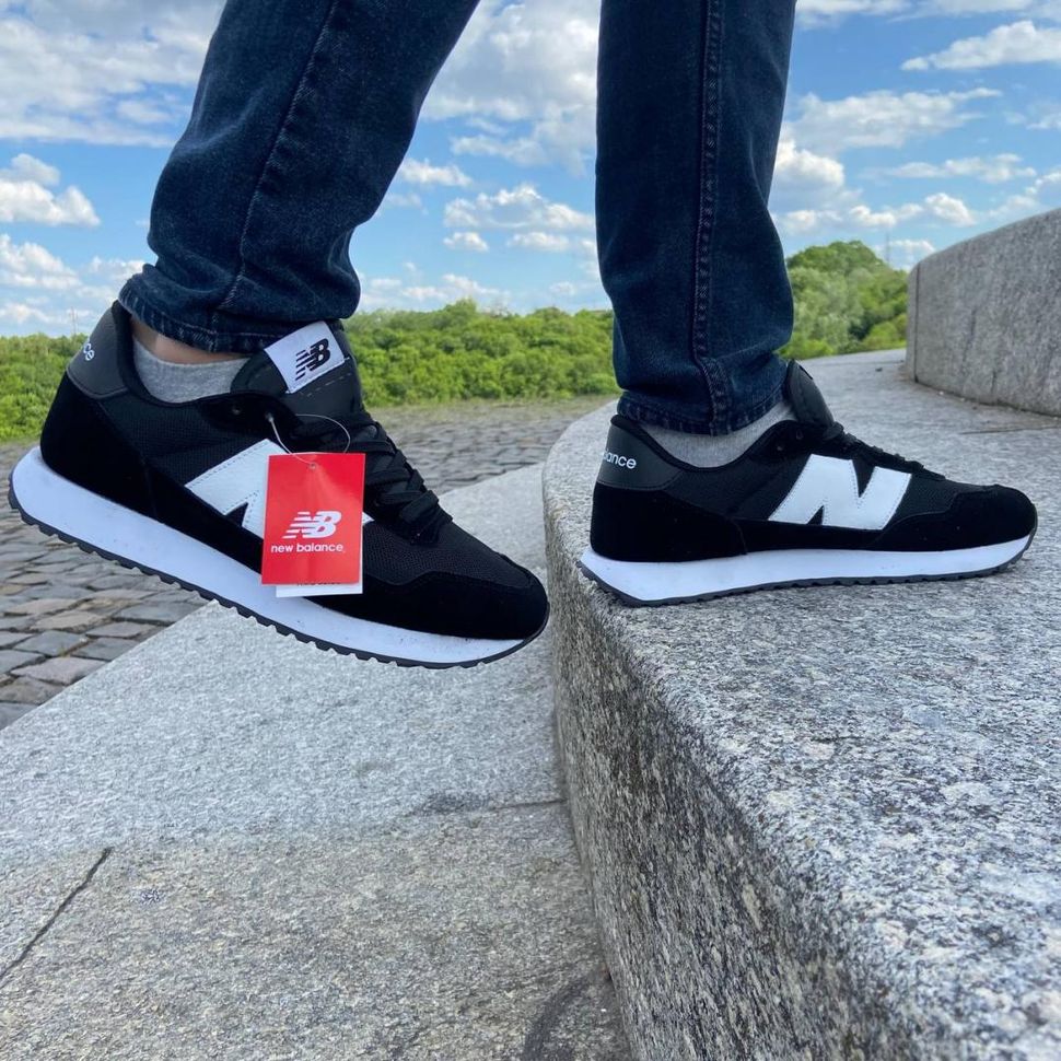 Кроссовки New Balance 237 Black White 7773 фото