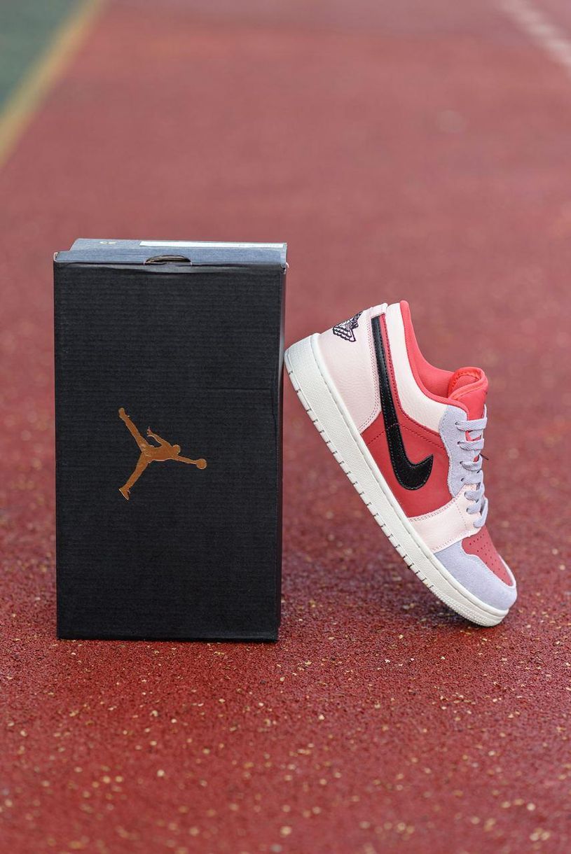 Nike Air Jordan Retro 1 Low Canyon Rust 2127 фото