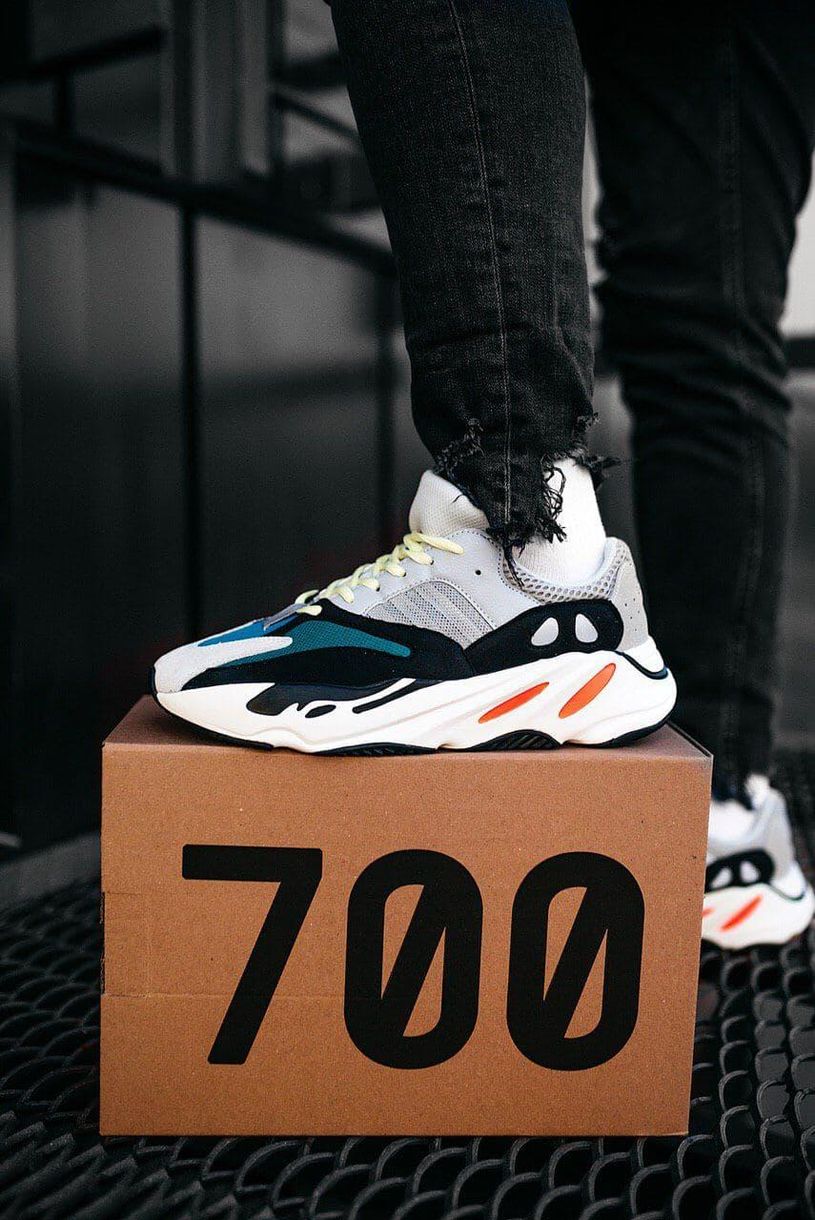 Adidas Yeezy Boost 700 V1 Wave Runner Solid 3138 фото