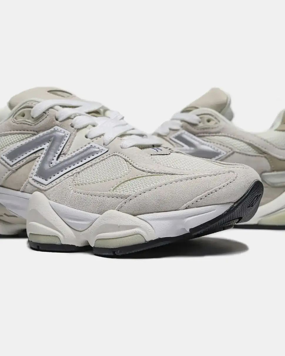 New Balance 9060 Light Taupe Silver