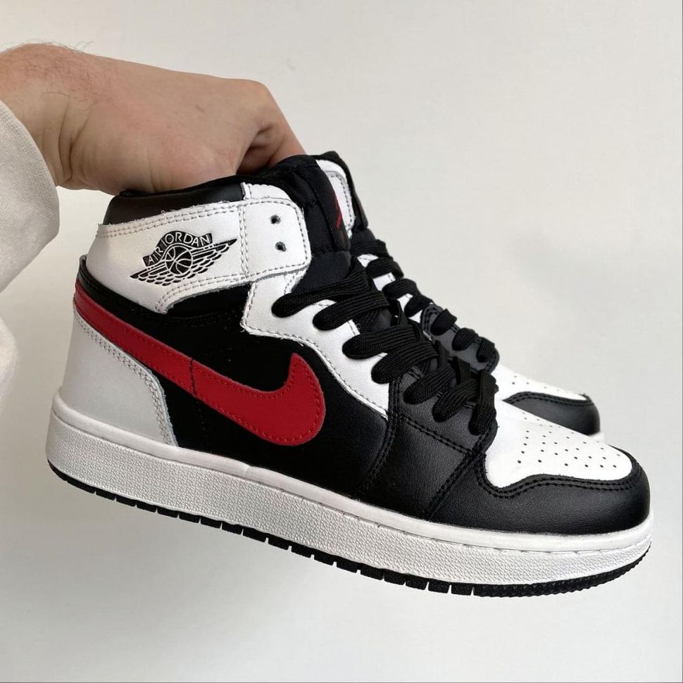 Баскетбольні кросівки Nike Air Jordan 1 Retro High Black Red White 2 6611 фото
