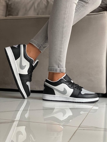 Баскетбольные кроссовки Nike Air Jordan Retro 1 Low Grey White Black 3 5954 фото