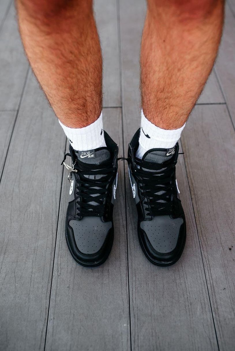 Баскетбольные кроссовки Nike Air Jordan 1 Retro High Black x Nike Dior 2000 фото