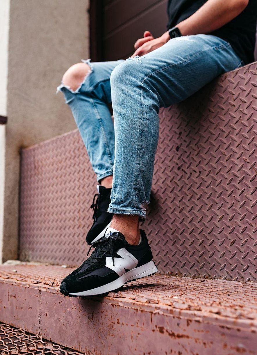 Кросівки New Balance 327 Black White 3550 фото