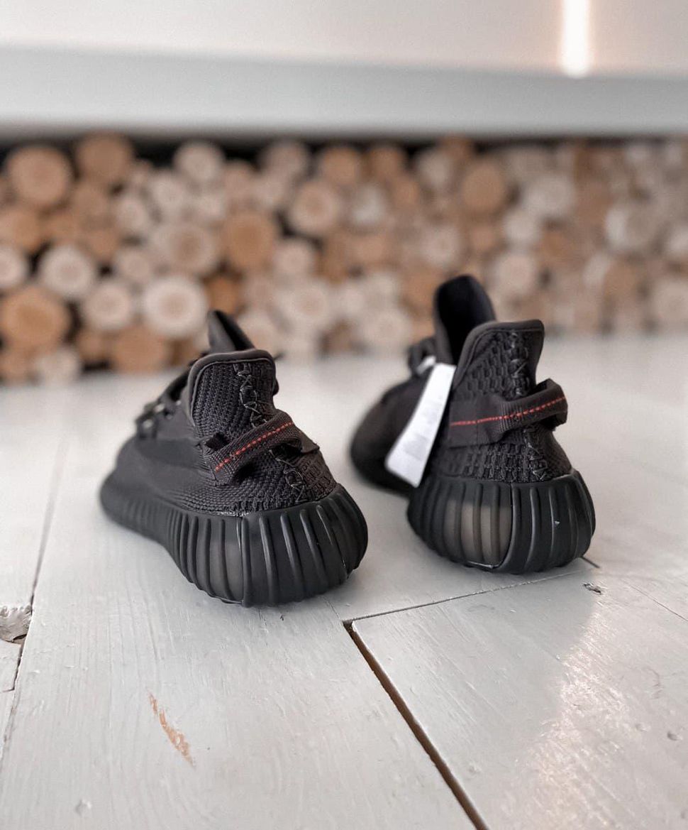 Adidas Yeezy Boost 350 V2 Black (хРефлективные шнурки) 3010 фото