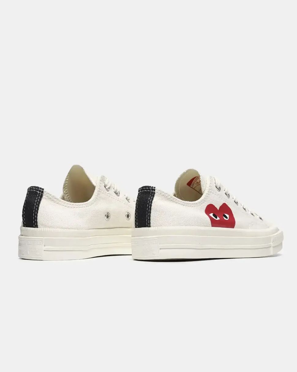 Converse Chuck 70 x Comme des Gar&ccedil;ons PLAY Low Egret Red Heart