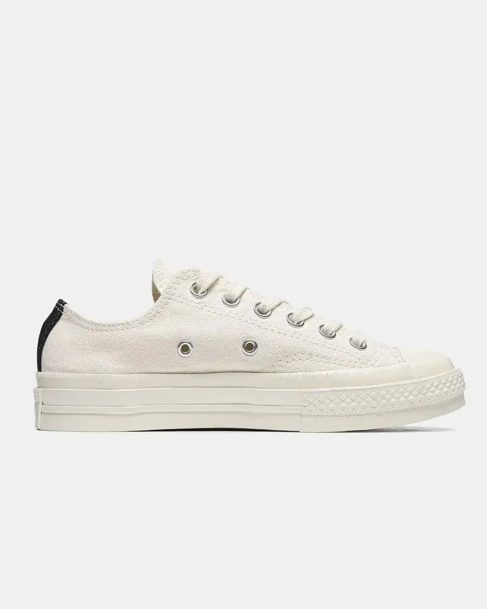Converse Chuck 70 x Comme des Gar&ccedil;ons PLAY Low Egret Red Heart