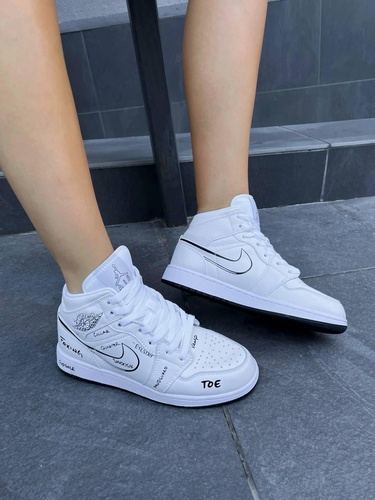 Баскетбольные кроссовки Nike Air Jordan 1 Retro High Light Grey White 7390 фото