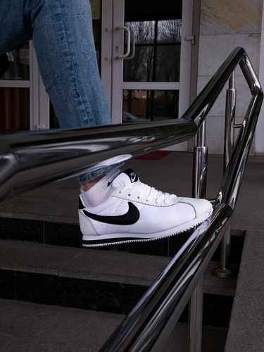 Nike Cortez White Black 2.0 1573 фото