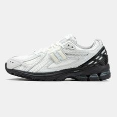 Comme des Gar&ccedil;ons Homme x New Balance 1906R White Black, 39.5