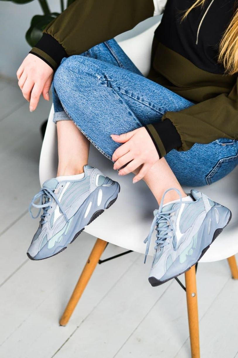 Кроссовки Adidas Yeezy Boost 700 V2 Hospital Blue 3168 фото