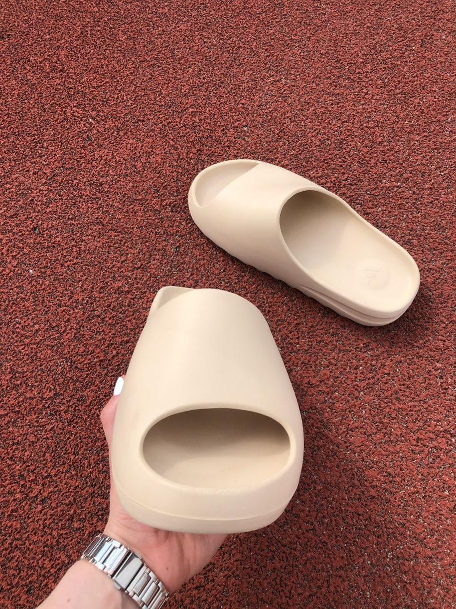 Кросівки Adidas Yeezy Slide Pure 2022 7699 фото