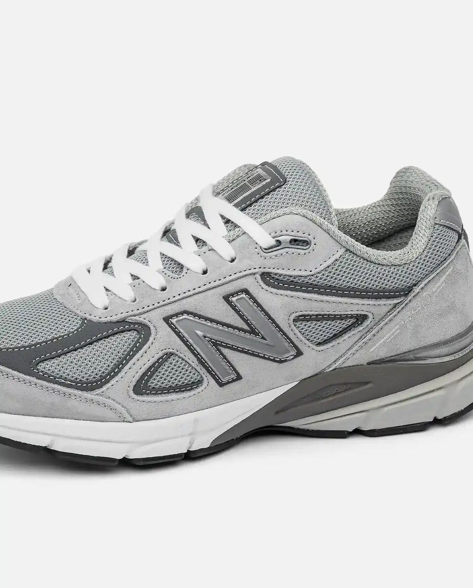 New Balance 990v4 Grey